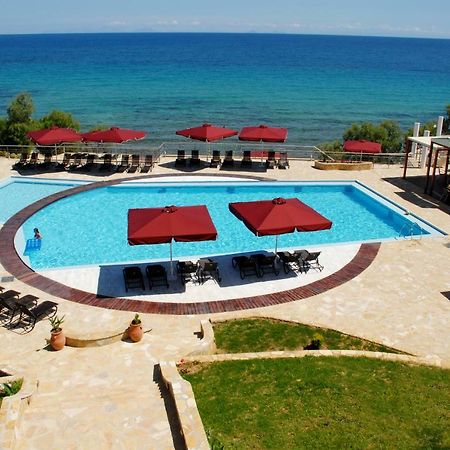 Tsamis Zante Suites (Adults Only) Psarou  المظهر الخارجي الصورة A pool at a hotel in Greece